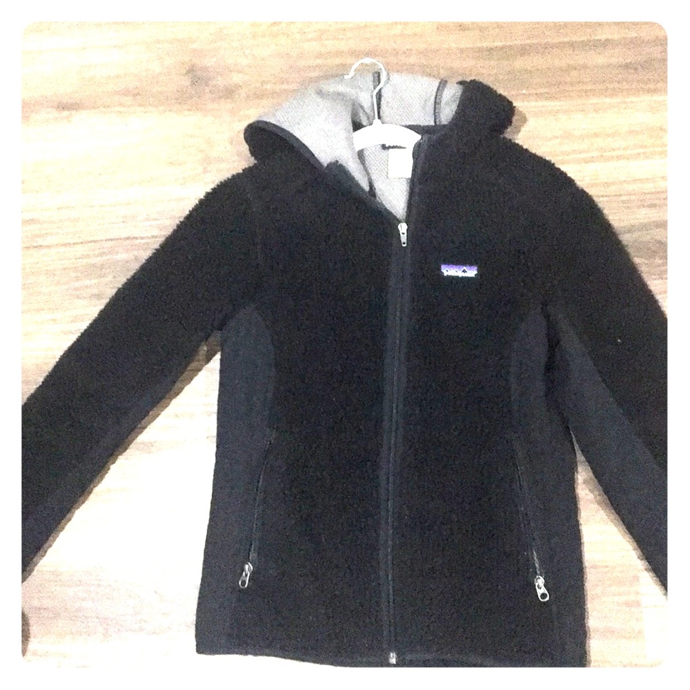 Patagonia Sherpa jacket with hood